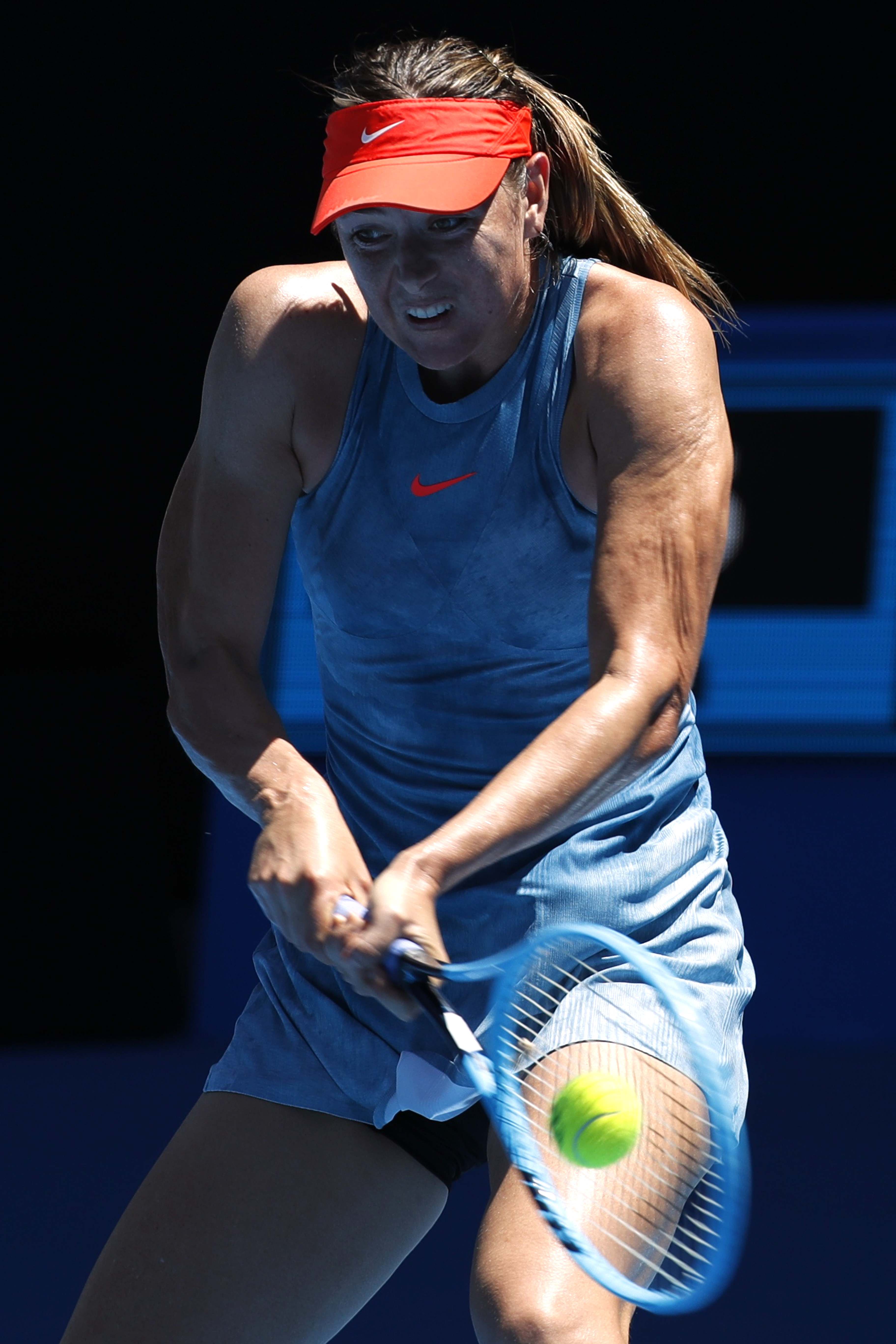 关于莎拉波娃在公牛比赛中高光表现上海海港造点机会备战意大利杯，曼联清晨远射贴柱瞬间刷屏的信息-lol官网直播平台